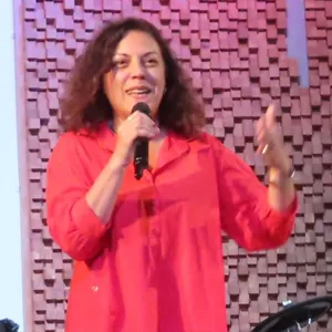 Didi Oprenova speaking at the conference